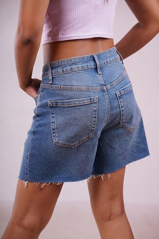 شورت جينز نسائي كاجوال ممزق مرتفع الارتفاع من Apurbo مناسب لـ (الولايات المتحدة، ألفا، متوسط، عادي، عادي، متوسط، أحمر الفراشة) in Kuwait