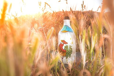 Antico Frantoio Muraglia | Premium Italian Extra Virgin Olive Oil | First Cold Pressed | Gourmet EVOO | Rooster Collectible Handmade Ceramic Bottle | 16.9 Fl.oz (500 ml) in Saudi Arabia