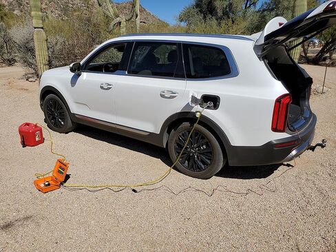 مضخة نقل الوقود القياسية 12 فولت من GasTapper تنقل 30 جالونًا من الغاز في الساعة. رائعة للاستخدام في أجهزة التحضير وUTV والقوارب والمعدات والمركبات والبنزين والديزل وما إلى ذلك. تم تصنيعها في الولايات المتحدة الأمريكية. in Kuwait