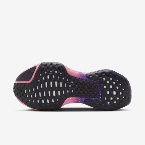 Nike WMNS ZOOMX INVINCIBLE RUN FK3، طباشير أرجواني مرجاني 5 US (FQ8766 100) in Saudi Arabia