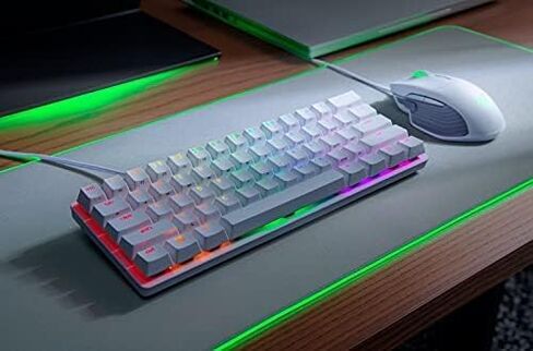 Razer Huntsman Mini (Red Switch) - لوحة مفاتيح ألعاب مدمجة بنسبة 60% (مفاتيح بصرية خطية، أغطية مفاتيح Doubleshot PBT، كابل USB-C قابل للإزالة) تخطيط QWERTY US | الزئبق الأبيض in Kuwait