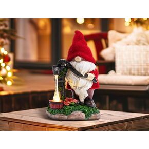 TERESA'S COLLECTIONS Resin Garden Gnomes Decorations for Yard with Solar Lights, Red Garden Sculptures & Statues for Porch Patio, Gifts for Mom and Dad，Outdoor Fall Garden Decor for Outside, 9"
