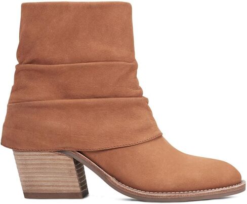 Earth Women's Savvy Fashion Boot in Kuwait
