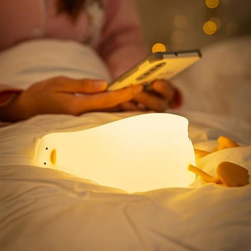 MD TEAM Lying Flat Duck Night Light-LED Squishy Duck Lamp,Adjustable Brightness,30-Minute Timer-Phone Stand for Nursery,Cute Light Up Duck,Funny Gifts for Duck Lovers, Weird Stuff Gift Idea Cute Lamp in Saudi Arabia