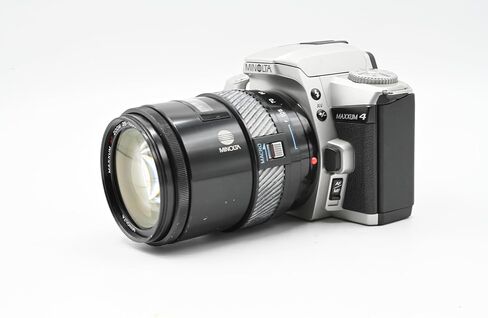مجموعة كاميرا Minolta Maxxum 4 SLR مع عدسة تركيز تلقائي Minolta 35-105mm AF (متجددة) in Saudi Arabia