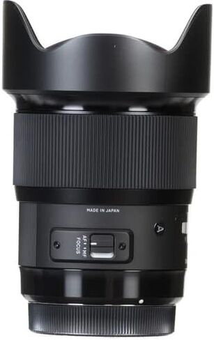 عدسة سيجما 20 ملم F1.4 DG HSM Art لكاميرا نيكون F مع حزمة ملحقات متقدمة. يشتمل على: بطاقة ذاكرة Ultra SDXC سعة 64 جيجابايت، وغطاء العدسة، وحقيبة العدسة، وغير ذلك الكثير. in Kuwait