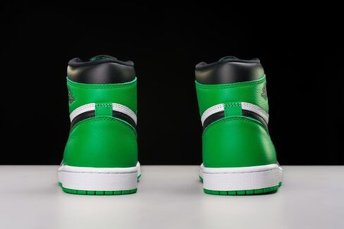 Air Jordan 1 Retro High OG Men's Shoes Size - 10 in Saudi Arabia