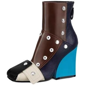 KaroNairy المرأة مكتنزة كعب الكاحل الجوارب مربع اصبع القدم أحذية قصيرة سحب على السائق التمهيد الخلفي زيبر أحذية Gogo موضة الخريف التمهيد in Kuwait