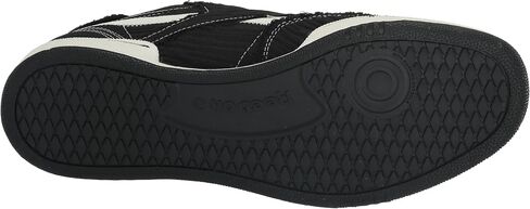 Reebok Unisex-Adult Club C 85 Pump Sneaker in Saudi Arabia