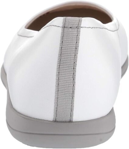 Trotters Women's Darcey Ballet Flat in Saudi Arabia