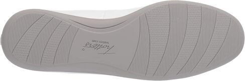 Trotters Women's Darcey Ballet Flat in Saudi Arabia