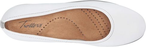 Trotters Women's Darcey Ballet Flat in Saudi Arabia