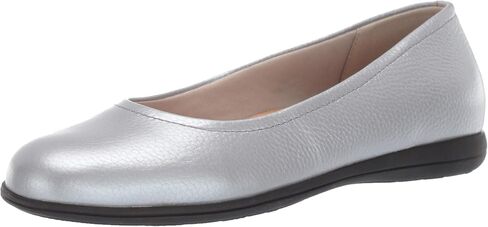 Trotters Women's Darcey Ballet Flat in Saudi Arabia