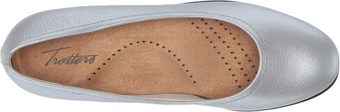 Trotters Women's Darcey Ballet Flat in Saudi Arabia