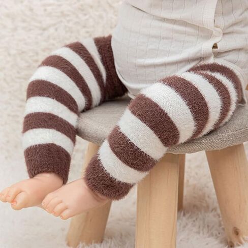 زوجان من جوارب تدفئة أرجل الأطفال الصغار المخططة، جوارب تدفئة الساق للجنسين للركبة وأكمام واقية للركبة للأولاد والبنات تناسب عمر 0-5 سنوات، مقاس واحد (أبيض + رمادي وأبيض + قهوة) in Kuwait