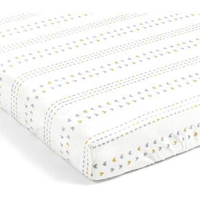 ملاءة سرير أطفال من Lush Decor Baby Hygge Geo Modern ناعمة وقطيفة، مقاس 52 بوصة × 28 بوصة × 9 بوصة، أصفر in Kuwait