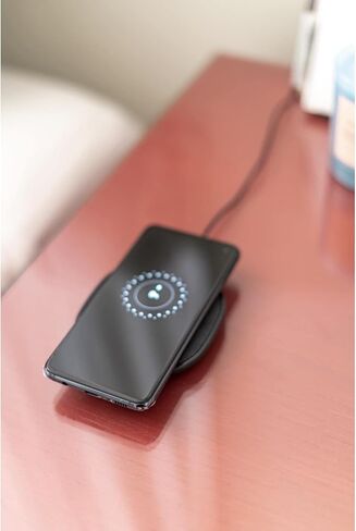 mophie Universal Wireless Charge Pad - 15W Fast Charging for Qi-Enabled Devices, iPhone, Google Pixel, Samsung Galaxy - Desktop & Nightstand Essential in Saudi Arabia