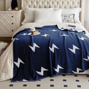 NIDITW Ultra Soft Cozy Black Lightning Bolt Throw Blanket Microfiber Knitted Blanket Lightweight Fluffy Fleece Blanket All Season for Sofa Couch Bed 50x60 Inches (Black, Throw)