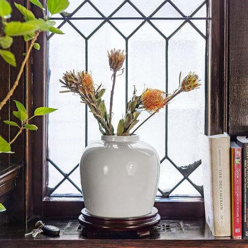 Red Lantern 10" Ladies Blue & White Porcelain Ginger Jar in Kuwait