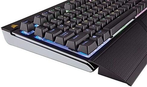 لوحة مفاتيح الألعاب الميكانيكية Corsair STRAFE RGB USB - Cherry MX Silent in Saudi Arabia