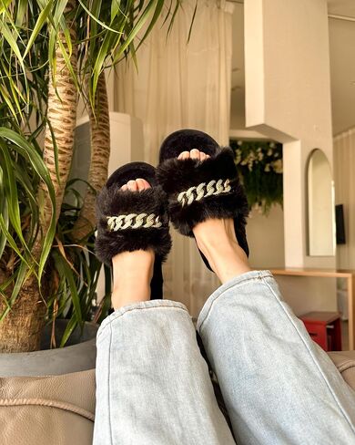 Slippers for Women, House Slippers for Woman, Cozy Fuzzy Fluffy Slippers Women, Memory Foam Slippers for Women, Slippers for Women Indoor and Outdoor, Gifts for Birthday Christmas Women Mom Ladies in Saudi Arabia