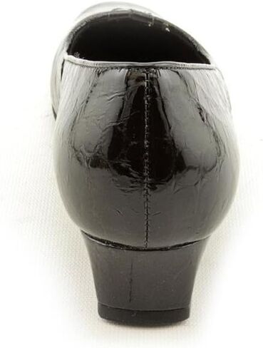 Trotters Women's Doris Pump in Saudi Arabia