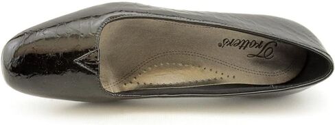 Trotters Women's Doris Pump in Saudi Arabia