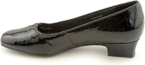 Trotters Women's Doris Pump in Saudi Arabia