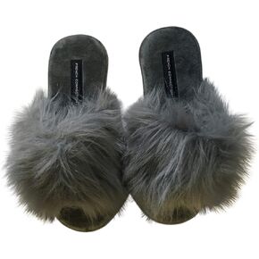 French Connection Women's Fashion Fuzzy Slipper - Grey - Size Small (5/6)