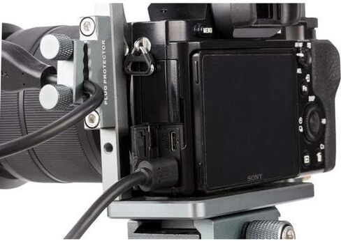 Sevenoak SK-A9C1 Pro Aluminum Camera Cage with Top Handle, Shoe Mount and 15mm Rods - Custom Fit for Sony a7, a7S, a7R, a7 II, a7R II, a7R III, & a9 Mirrorless Cameras in Kuwait