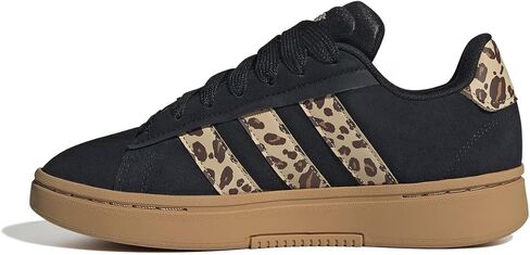 حذاء رياضي نسائي من Adidas Grand Court Alpha 00s رياضي in Saudi Arabia