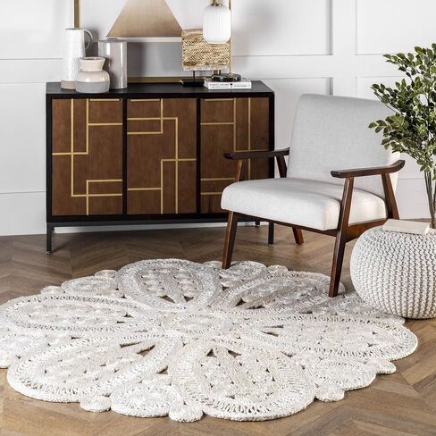 nuLOOM Bree Floral Braided Jute Accent Rug, 4' Round, Natural in Saudi Arabia