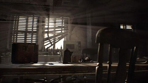 Resident Evil 7 Biohazard - Xbox One (Renewed) in Saudi Arabia