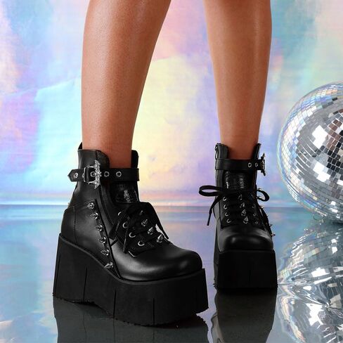حذاء أسود ذو نعل سميك للنساء من Goth Rave حذاء بمقدمة مستديرة وكعب عالي مكتنز وأحذية بإبزيم in Kuwait
