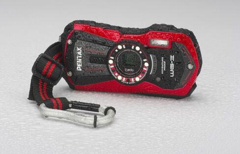 كاميرا رقمية مدمجة Pentax Optio WG-2 بدقة 16 ميجابكسل مقاومة للماء والغبار والصدمات، أحمر قرمزي (متجدد) in Saudi Arabia