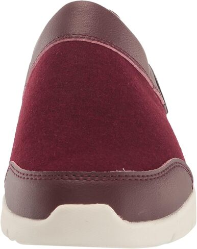 Spenco Women's Cabriolet Sneaker in Saudi Arabia