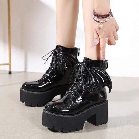 أحذية منصة سوداء للنساء مع سلسلة أزياء أحذية قتالية بكعب مكتنز ومرصعة بأربطة وسحاب أحذية إيمو قوطية للحفلات التنكرية للهالوين أحذية الكاحل للابنة in Kuwait