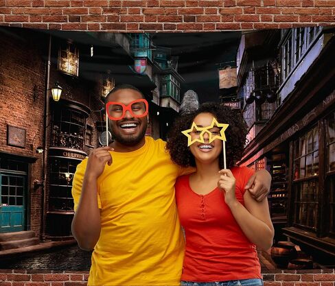 لافتة حائط بخلفية Conquest Journal Harry Potter Diagon Alley، خلفية صور كبيرة، ديكور للحفلات، ديكور غرفة عالم السحرة، 5 أقدام × 7 أقدام (60 بوصة × 84 بوصة)، مرخصة رسميًا in Kuwait