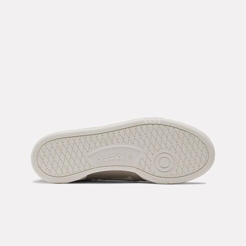 حذاء رياضي نسائي من Reebok Club C Revenge، رمادي/طباشير/طباشير، 7 in Kuwait
