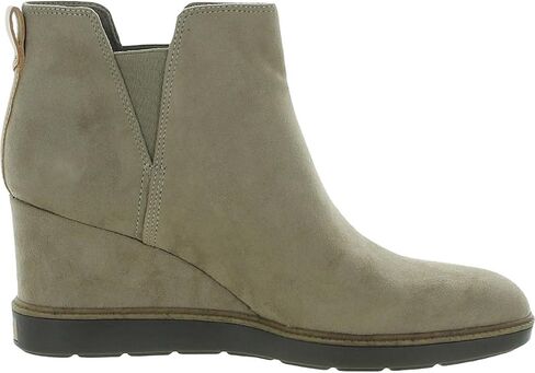 Dr. Scholl's Women's Johnnie Sneaker in Saudi Arabia