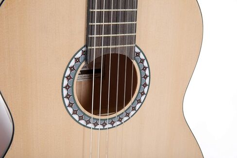 GEWA Classical Guitar BASICPLUS 4/4، جيتار الأطفال (أعلى شجرة التنوب، ظهر وجوانب خشب الزيزفون، طلاء طلاء عالي اللمعان، حنق فضي من النيكل، موالفات مطلية بالكروم، مثالية للأطفال من سن 12 عامًا فما فوق) in Kuwait