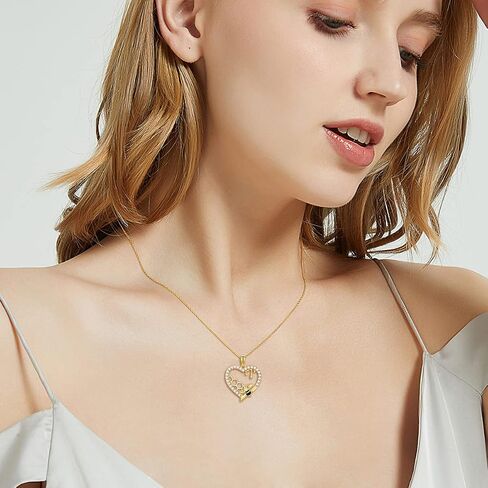 Gold Bee Necklace Christmas Gifts for Women 14k Gold honeycomb Bee Pendant Necklaces Sunflower Flower Pendant Jewelry Gifts for Women Her Girls Wife in Saudi Arabia