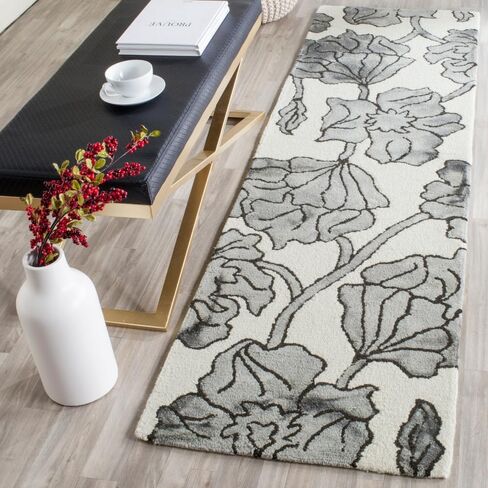 SAFAVIEH Dip Dye Collection Accent Rug - 2' x 3', Ivory & Light Green, Handmade Floral Watercolor Wool, Ideal for High Traffic Areas in Entryway, Living Room, Bedroom (DDY683B) in Saudi Arabia