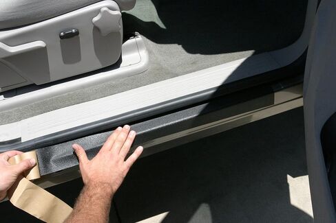 واقي عتبة الباب العالمي الشفاف XPEL (60 بوصة × 2.75 بوصة) مجموعة أفلام حماية الطلاء (R3022) in Kuwait