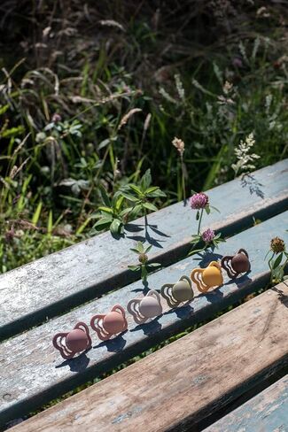 لهايات BIBS - مجموعة الأزياء الراقية | لهاية أطفال خالية من مادة BPA | صنع في الدنمارك | مجموعة من 2 لهايات فاخرة بلون أرجواني داكن | الحجم 6-18 شهرا in Kuwait