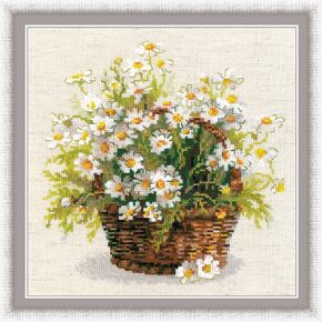 RIOLIS 1404 - French Lavender - Counted Cross Stitch Kit 9¾" x 9¾" Zweigart 14 ct. Flaxen AIDA 24 Colors