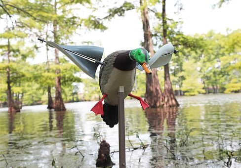 MOJO Outdoors Decoy Pole Dancer | Holds Up to 10 Decoys | Decoy Stand for Doves, Ducks & Pigeons | Highly Portable Duck Hunting Equipment in Saudi Arabia