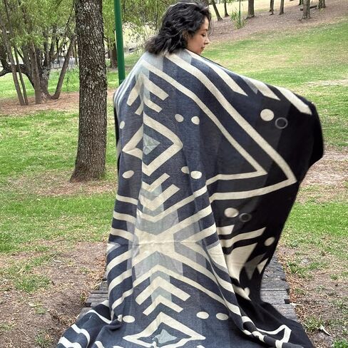Tommy Lion - Alpaca Wool Blanket 80"x90", Hypoallergenic, Soft, Lightweight, Handwoven, Queen Size. Lienzo Gray in Kuwait