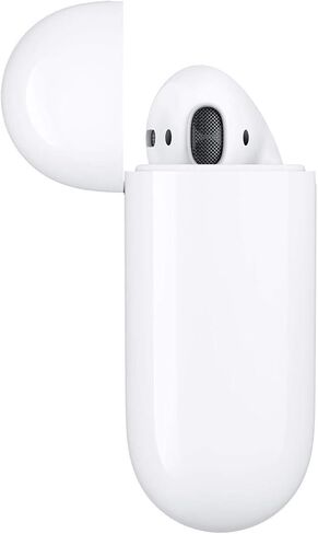 سماعات أذن لاسلكية Apple AirPods (الجيل الثاني) + حقيبة شحن Lightning + كابل Lightning إلى USB + ضمان محدود لمدة عام in Saudi Arabia