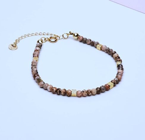 سوار مطرز بالأحجار الكريمة الطبيعية للسيدات والفتيات مصنوع يدويًا | سوار خرز كريستال شفاء للنساء والفتيات - حجم قابل للتعديل (الصنوبر الأفريقي) in Kuwait